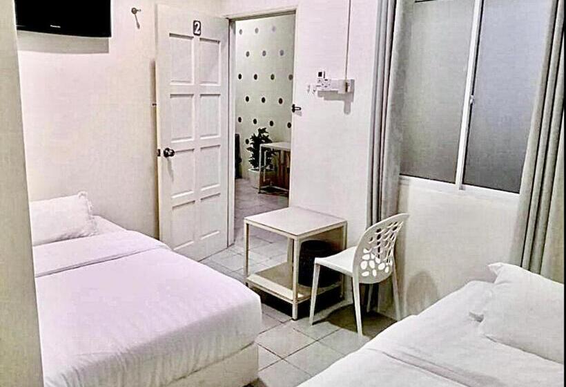 هاستل Ozzy Lodge Semporna