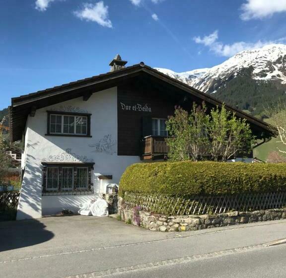 تختخواب و صبحانه Studio In Klosters