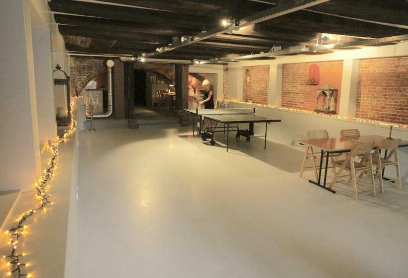 צימר Top Notch Apartment Along Canal In Historic Centre