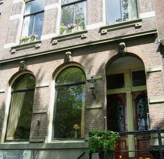 צימר Top Notch Apartment Along Canal In Historic Centre