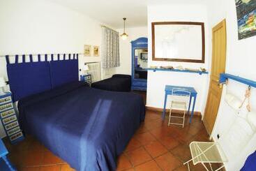 هتل Agriturismo Terre Di Mare Bordighera