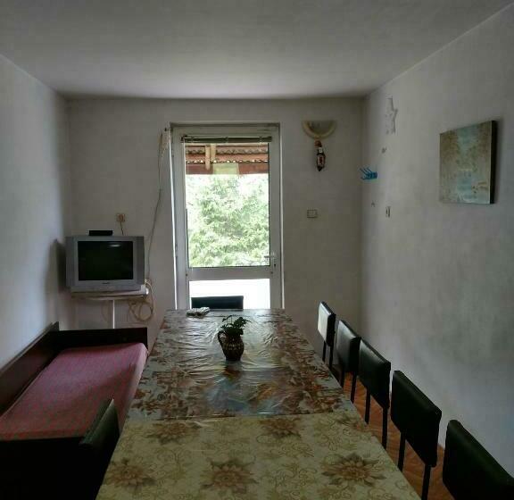 פנסיון Bungalows Zdravets