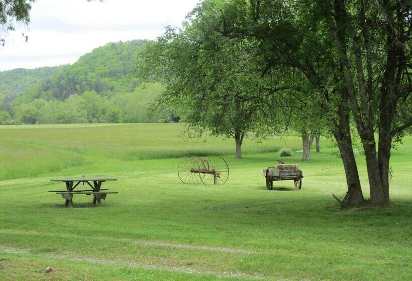 هتل Gorgeous Cabin By River For 2, Princeton  I 77