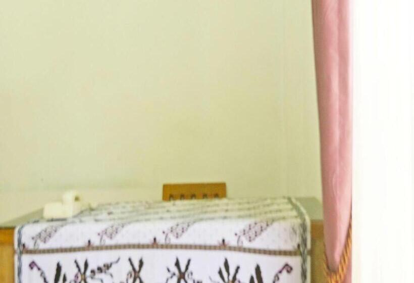 هتل Oyo 90492 Papi Inn Guesthouse