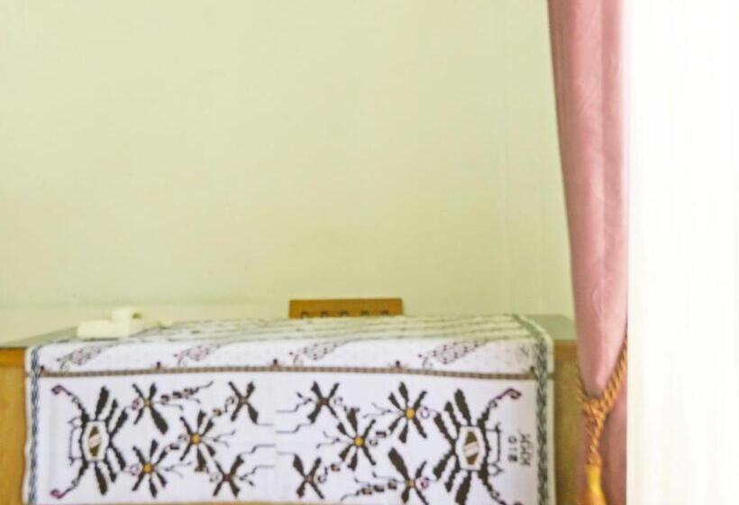 هتل Oyo 90492 Papi Inn Guesthouse