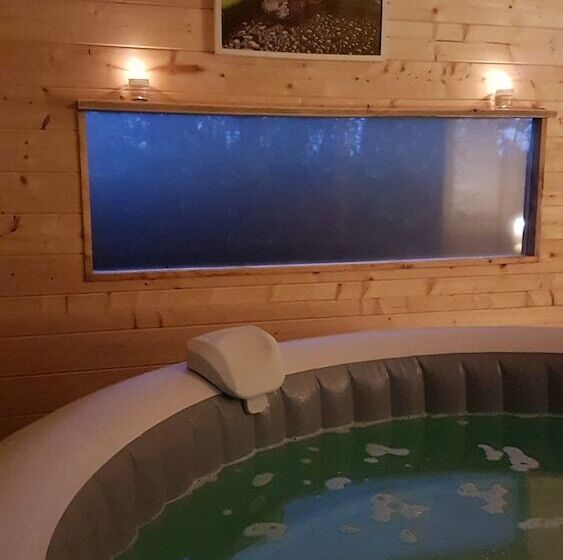 צימר La Bergerie Du Mesnil