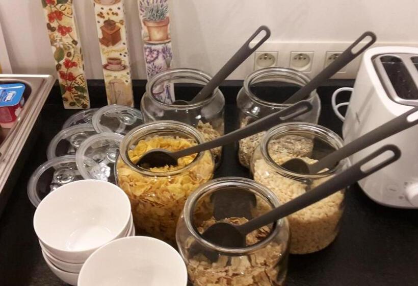 تختخواب و صبحانه Casa Della Nonna