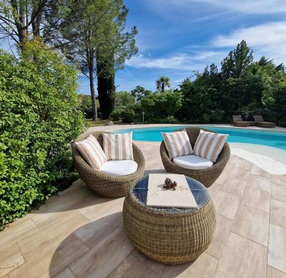 צימר L  Esmerand