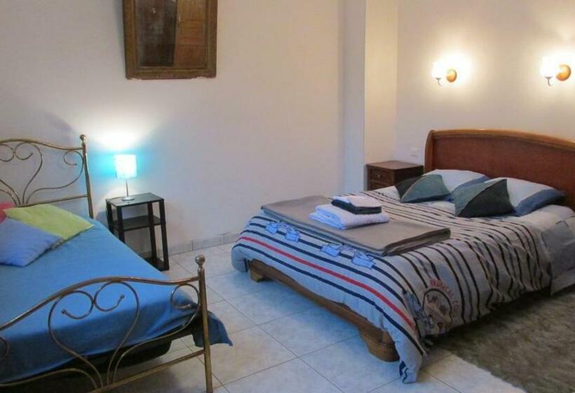 住宿加早餐  La Vallee