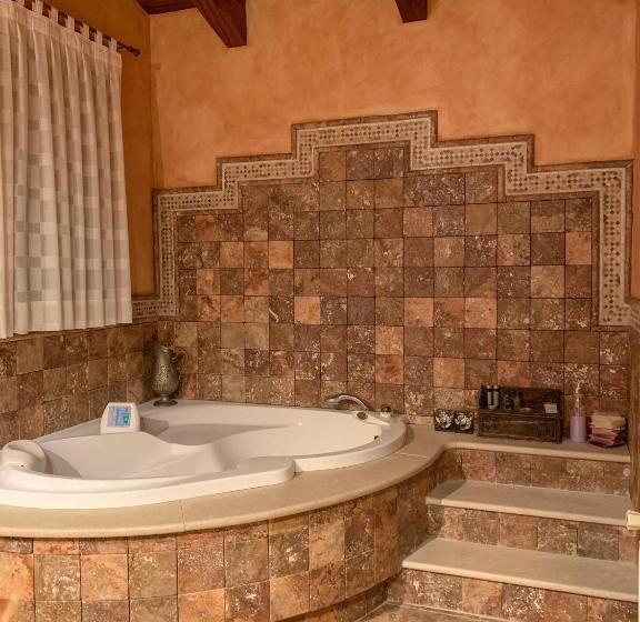 تختخواب و صبحانه Serrat Del Vent   Adults Only