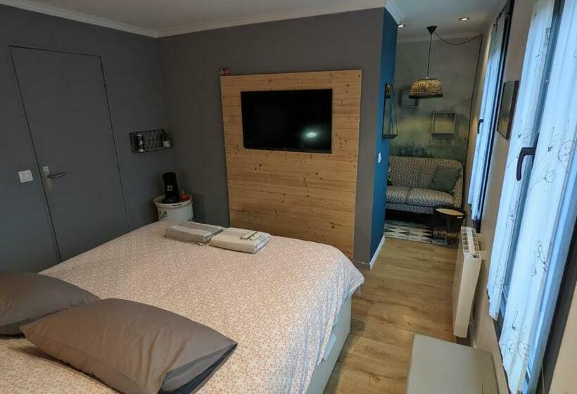펜션 Chambres D Hôtes Les Trois Loupiots