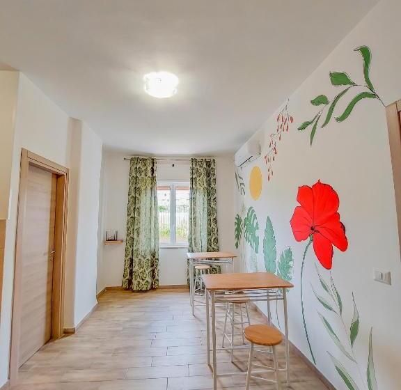 پانسیون Metro Guest House