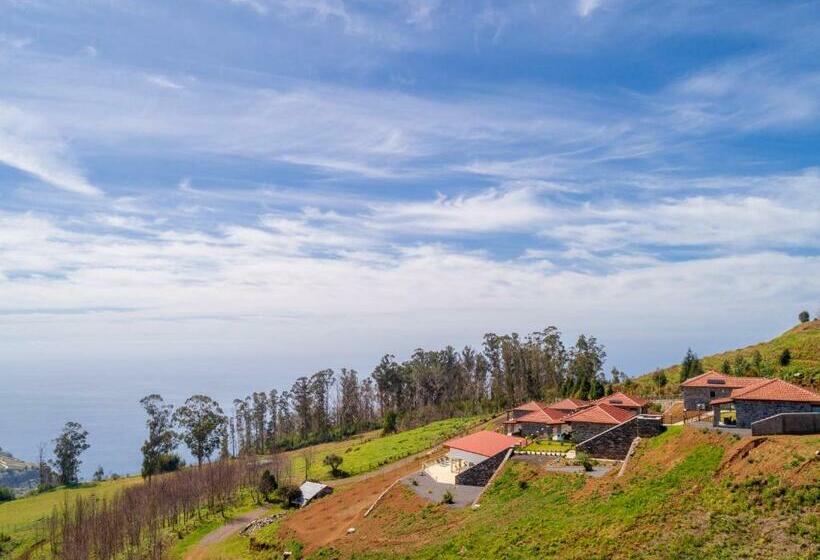 پانسیون Rochão Village By Rent2u, Lda