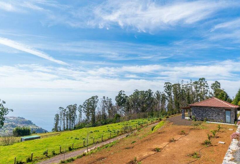 پانسیون Rochão Village By Rent2u, Lda