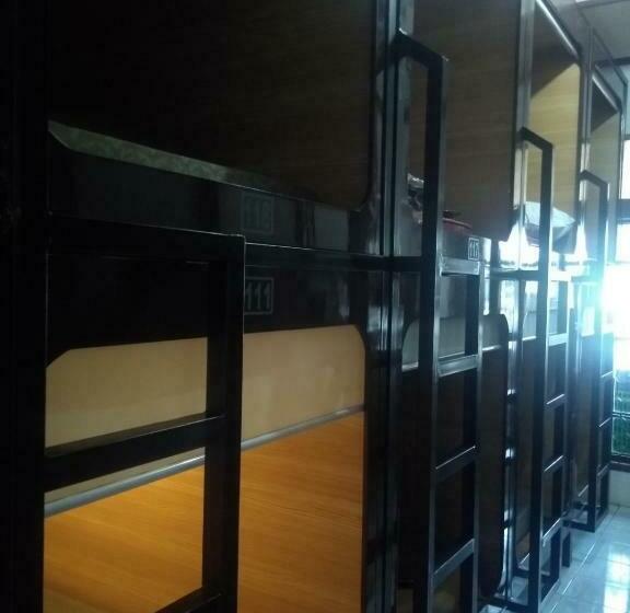 ペンション Skyz Hostel