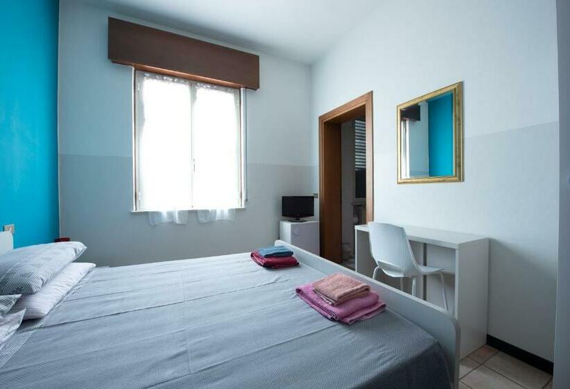 فندق Albergo La Rovere