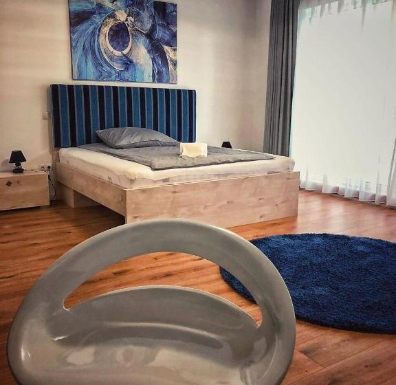 Moment Apartments