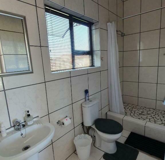 Пансион Karoo View Guesthouse Cradock