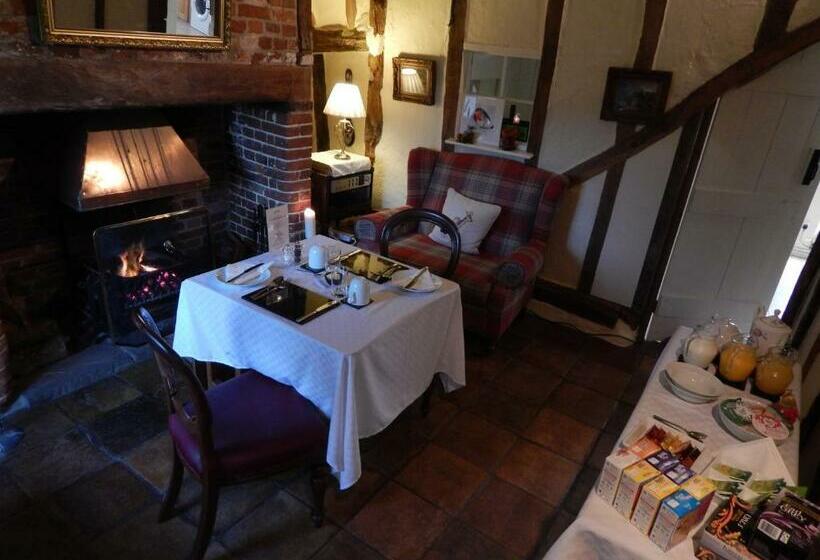 Frogs Hall B&b
