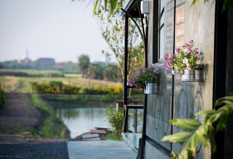 هتل Falik Farm Stay
