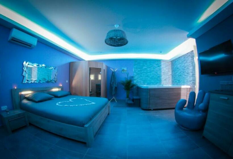 هتل Nuit Vip Spa Sauna Privatif