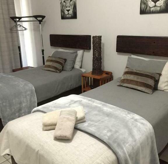 ペンション Burgersfort Gastehuis