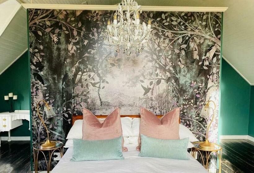 פנסיון Caledon Grace Guesthouse