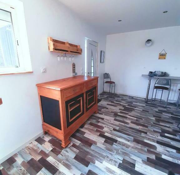 بنسيون Gite De La Mariée à 7mn Du Puy Du F0u