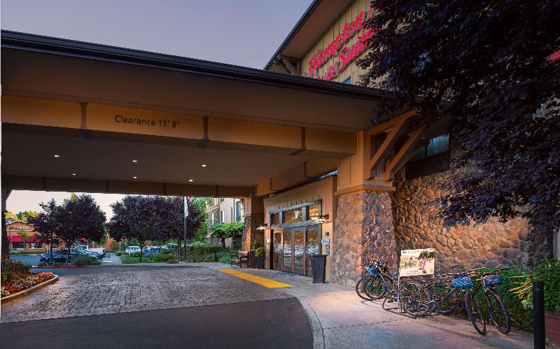Hampton Inn & Suites Windsor  Sonoma Wine Country