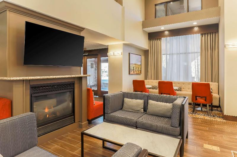 Hampton Inn & Suites Windsor  Sonoma Wine Country