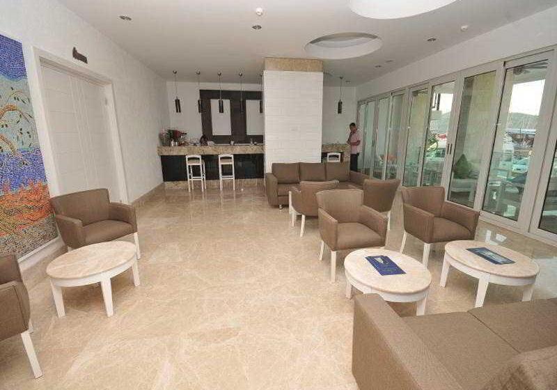 Fotos del hotel Alesta Yacht:  6