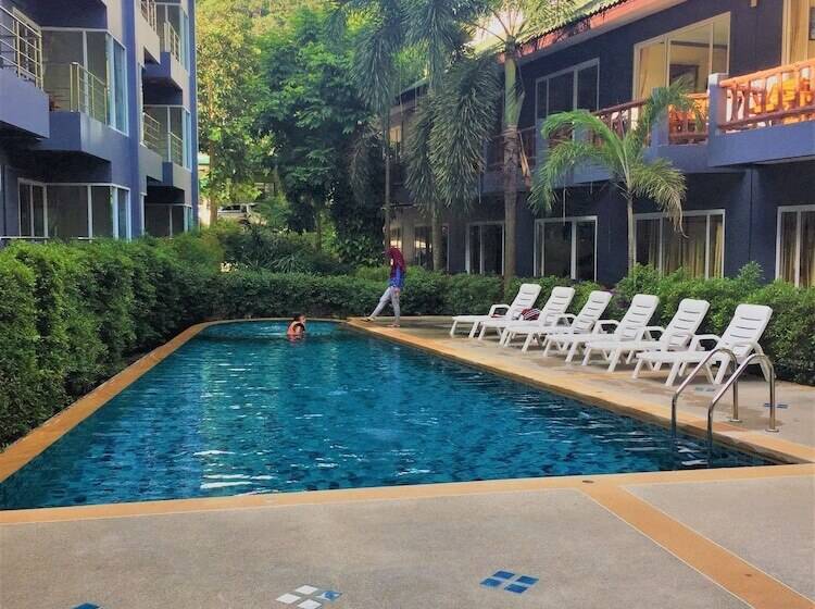 هتل Aonang Village Resort