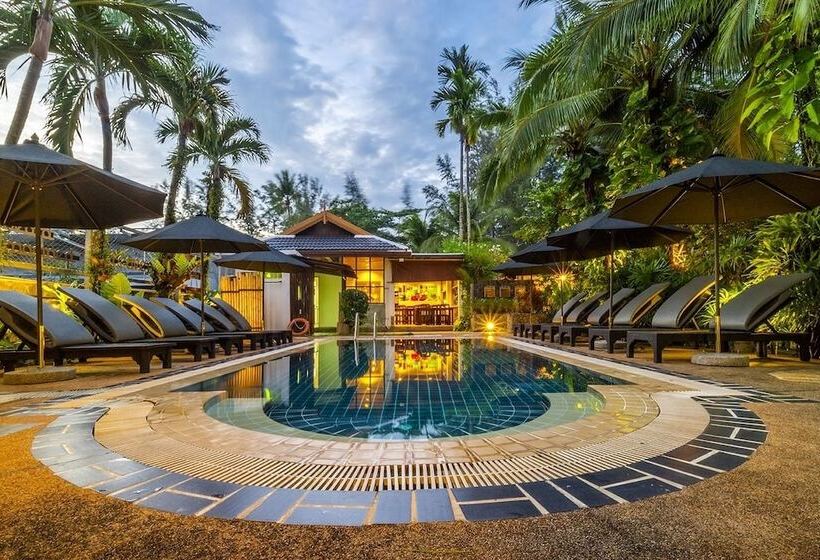 هتل Bangtao Beach Chalet Resort