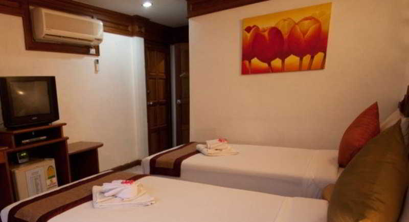 هتل Black Pearl Patong Beach