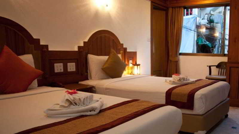 هتل Black Pearl Patong Beach