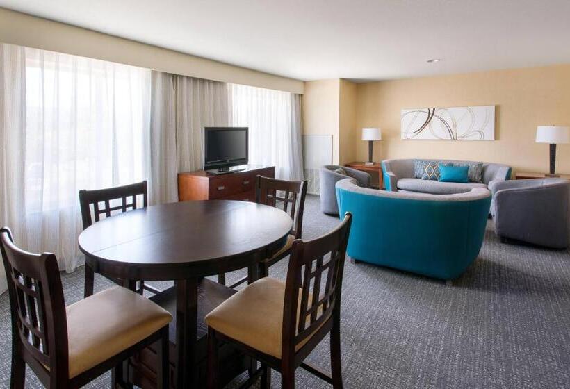 فندق Courtyard By Marriott Sacramento Cal Expo