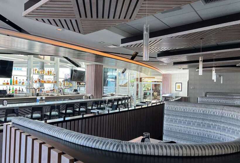 فندق Embassy Suites Buffalo