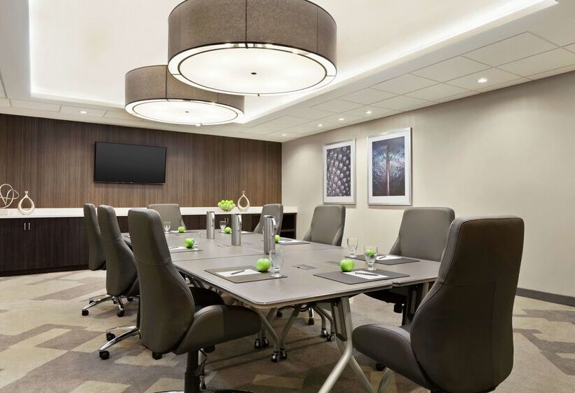 فندق Embassy Suites By Hilton Arcadia Pasadena Area