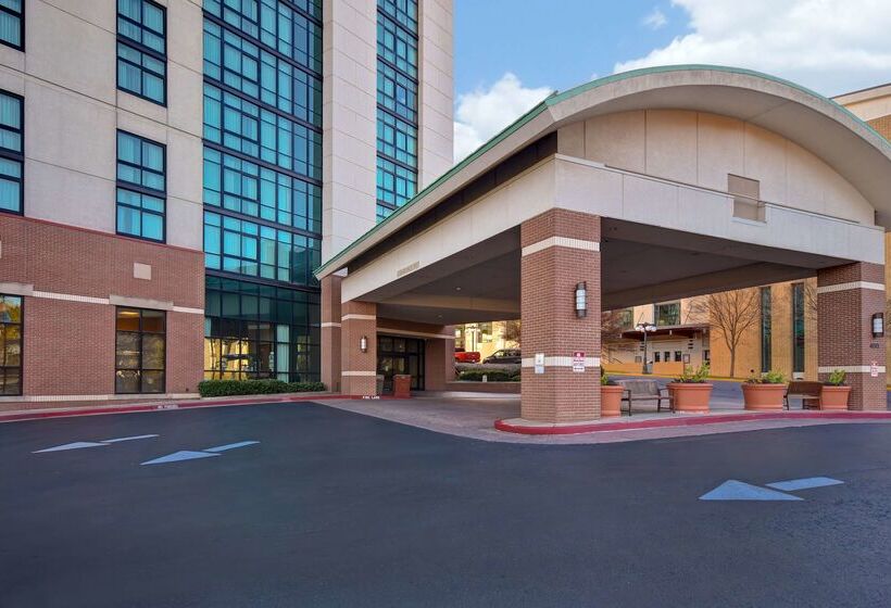 فندق Embassy Suites By Hilton At Hot Springs Convention Center