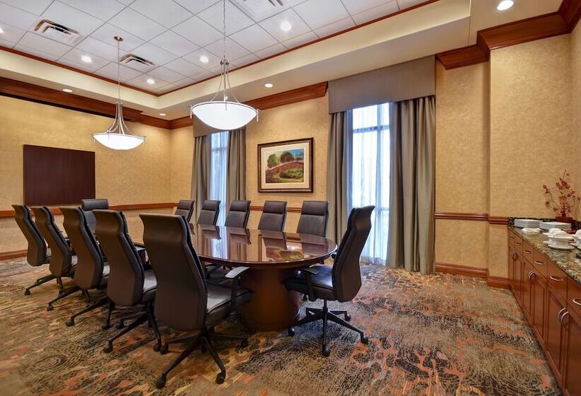 فندق Embassy Suites By Hilton At Hot Springs Convention Center