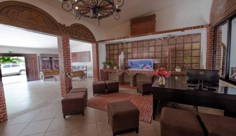 هتل Hacienda Morelos Beachfront