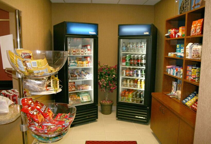 호텔 Hampton Inn & Suites Red Bluff