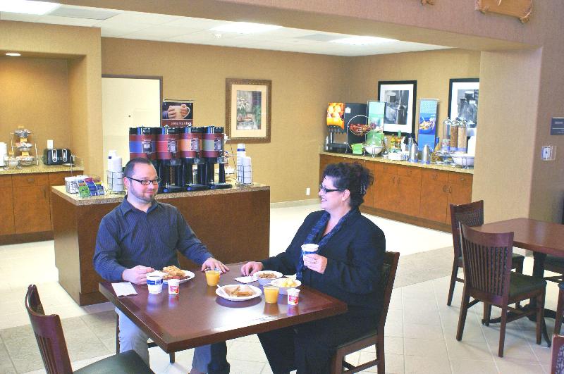 호텔 Hampton Inn & Suites Red Bluff