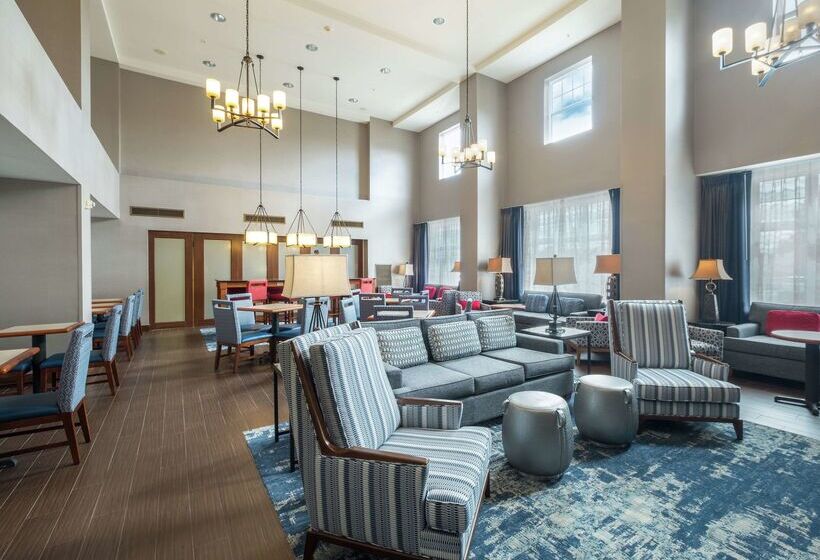 فندق Hampton Inn & Suites Rockland