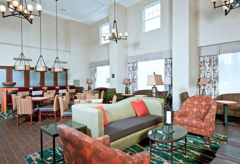 فندق Hampton Inn & Suites Rockland