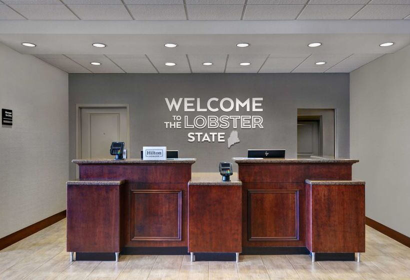 هتل Hampton Inn Bath