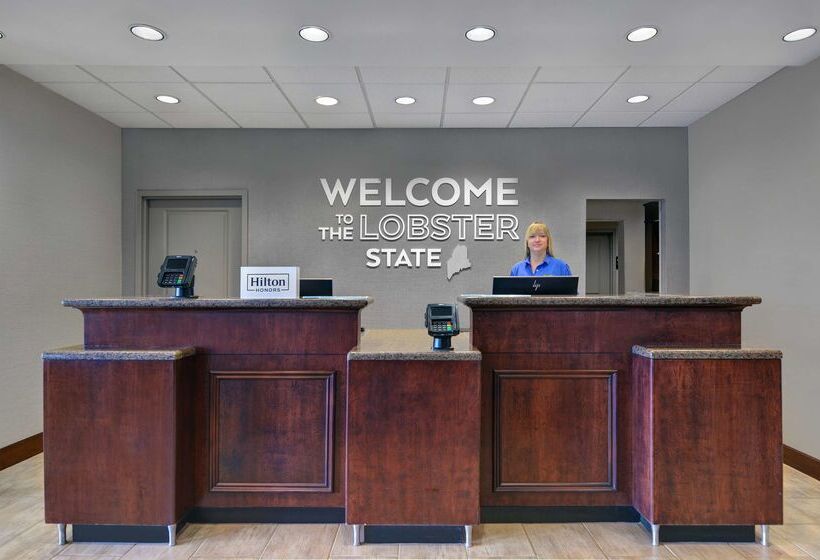 هتل Hampton Inn Bath
