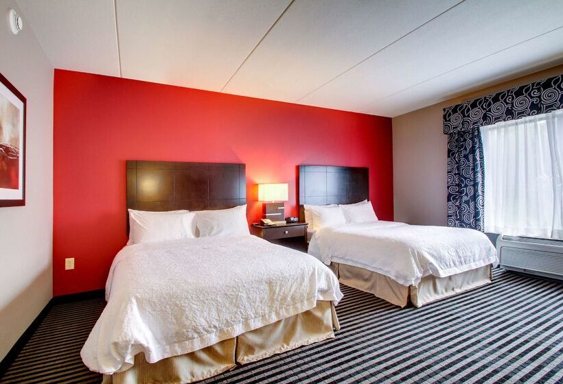 Отель Hampton Inn Birmingham Leeds