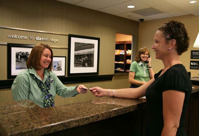 Отель Hampton Inn Dandridge