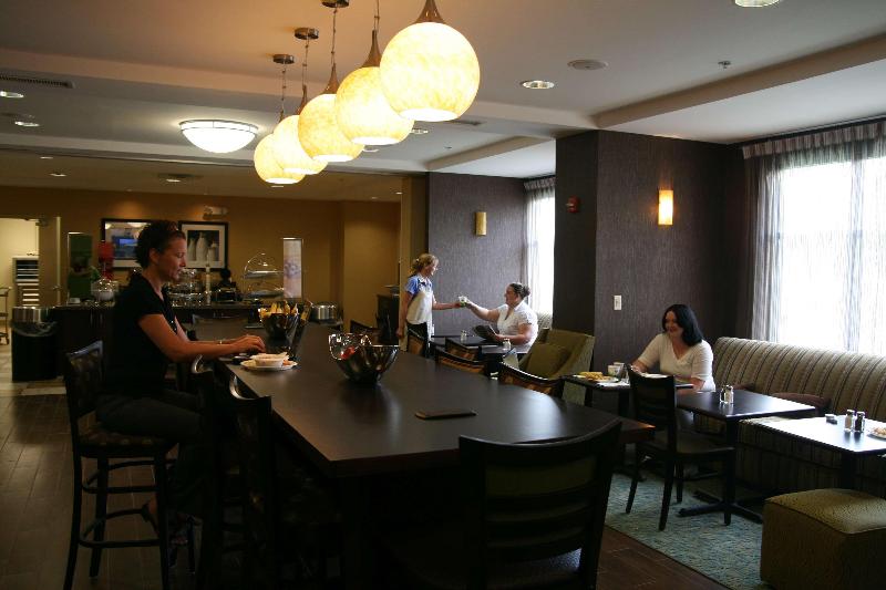 Отель Hampton Inn Dandridge